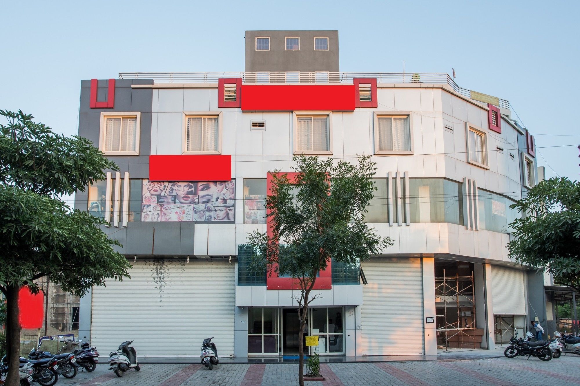 Fabhotel Prime Om Epic Vijay Nagar Indore Esterno foto